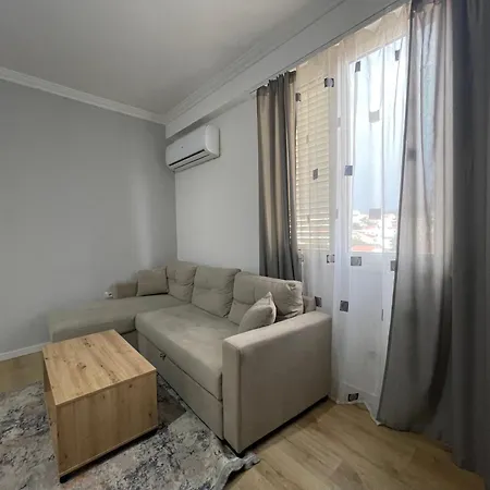 Avi 2 Apartman