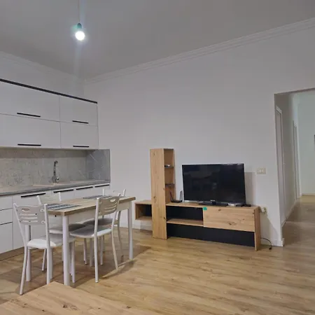 Apartment Avi 2